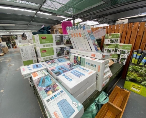 Markham Grange Garden Centre - Sundries & Propagation